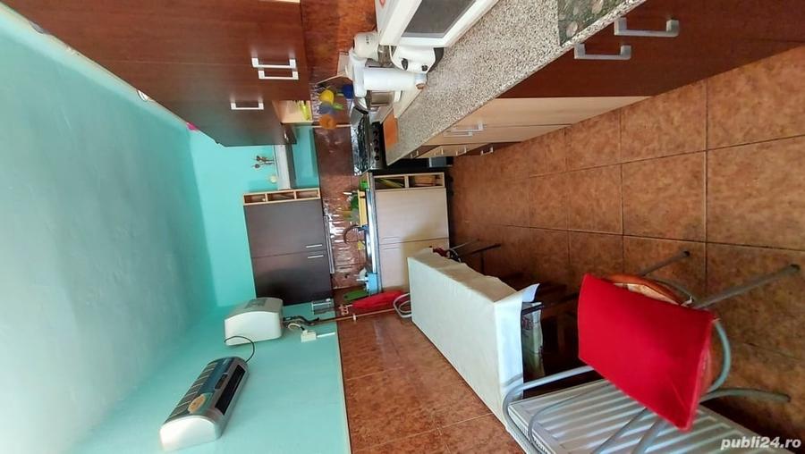 Casă cu 6 camere cu Teren 2984 Mp în Chișineu-Criș