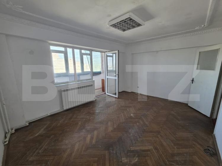 Apartament cu 2 camere,57 mp decomandat, zona Micro 19 - 1