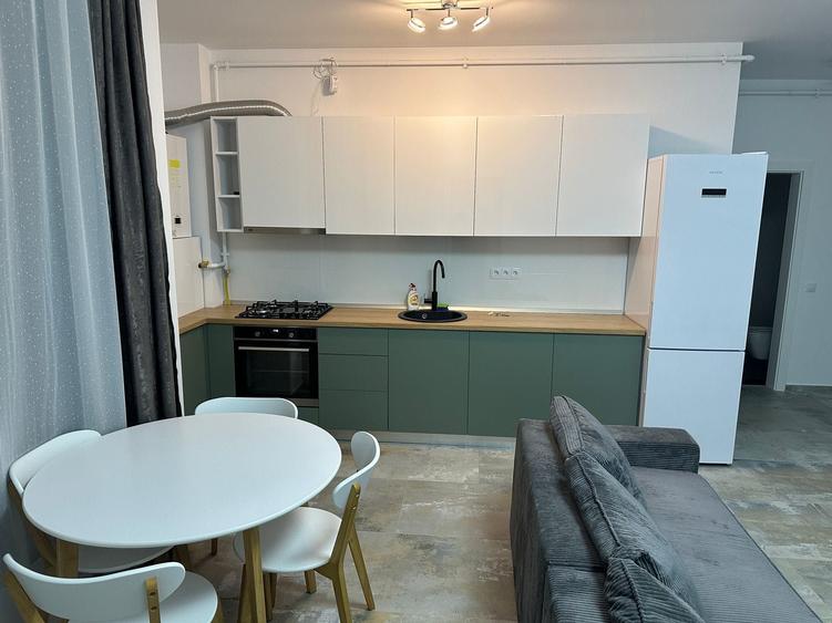 Apartament cu 2 camere decomandat în Florești