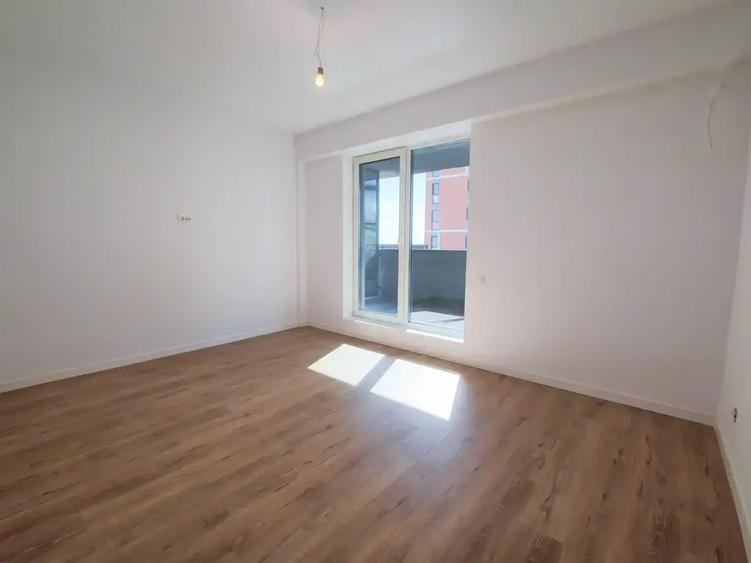Penthouse cu 3 camere decomandat în Theodor Pallady