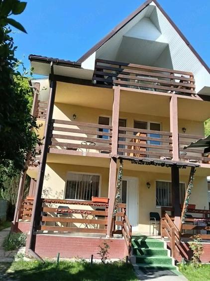 Casă cu Teren 820 Mp în Malaia