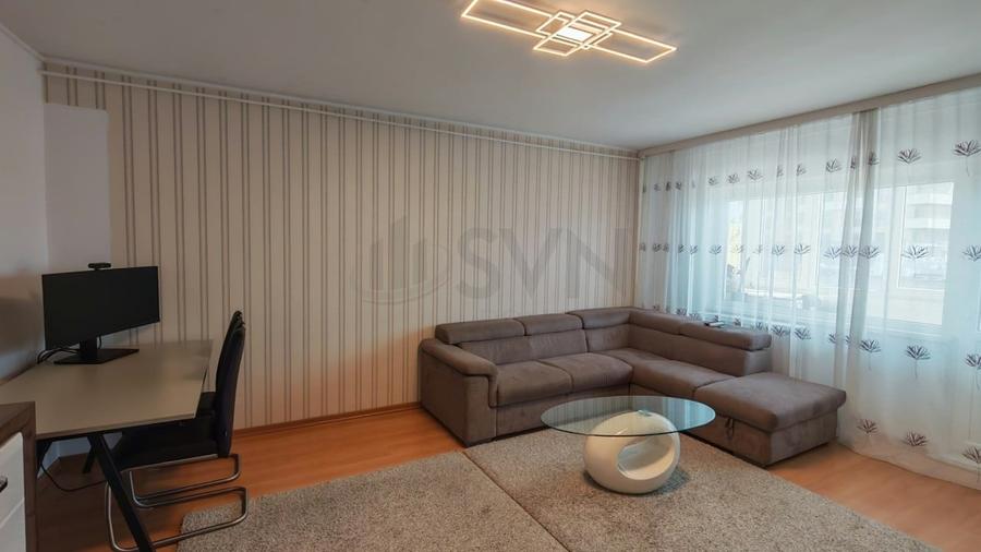 Apartament cu 4 camere decomandat, mobilat în P-ța Alba Iulia