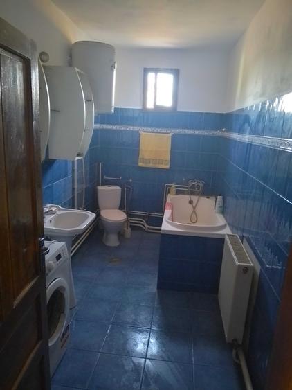 Casă cu 4 camere în Husasău de Criș
