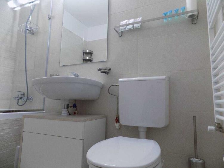 Apartament cu 3 camere semidecomandat în Țiglina 2