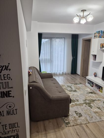 Apartament cu 2 camere nedecomandat, mobilat în Cug — fotografia 1