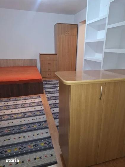 Garsoniera renovata 25 mp Gara 330 euro - 1