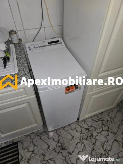 Apartament cu 2 camere decomandat în P-ța Victoriei