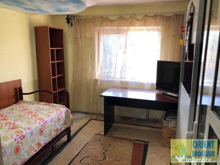 Apartament cu 3 camere decomandat, mobilat în Brătianu