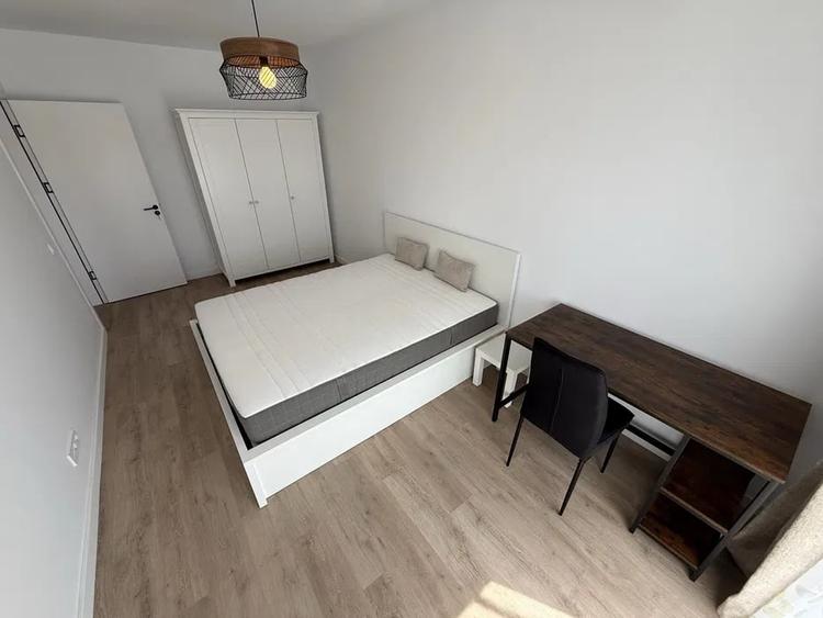 Apartament cu 2 camere semidecomandat, mobilat în Florești