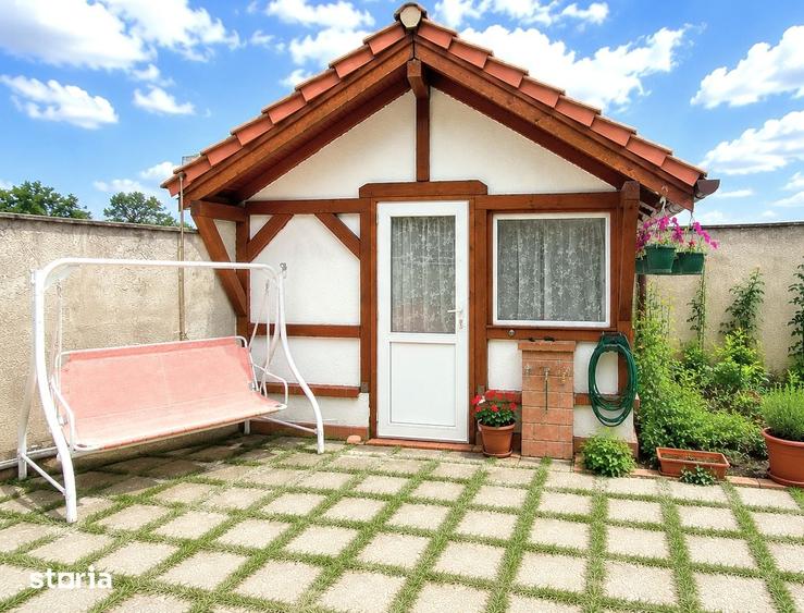 Casă cu 9 camere cu Teren 600 Mp în Sânmartin