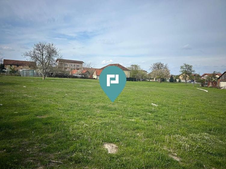 Teren agricol intravilan de 3621 mp, în Giroc