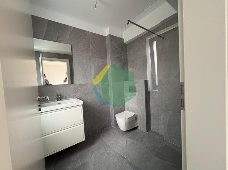 Duplex cu 5 camere cu Canalizare în Central