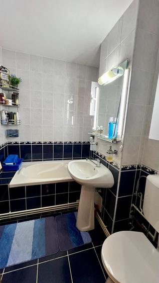 Apartament cu 4 camere decomandat, mobilat în Banat