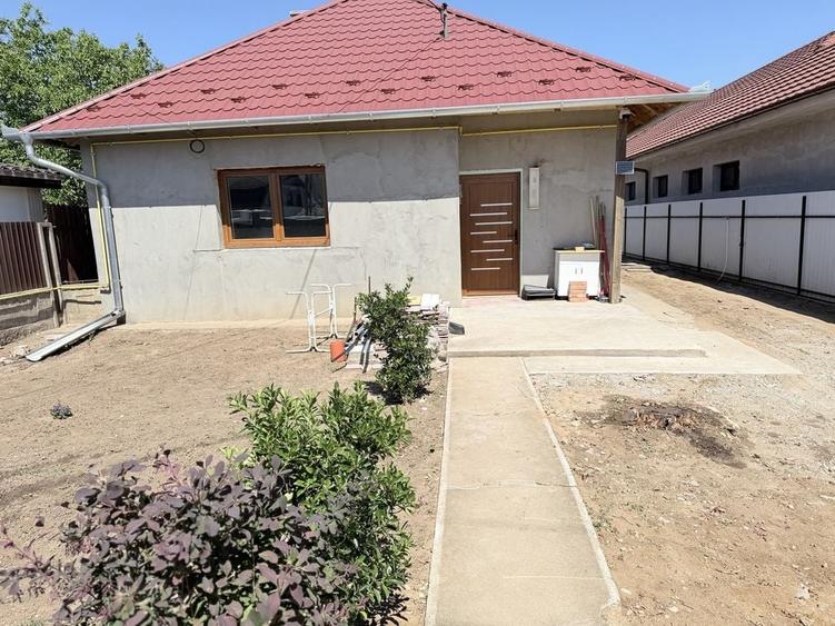 Casă cu 2 camere în Central