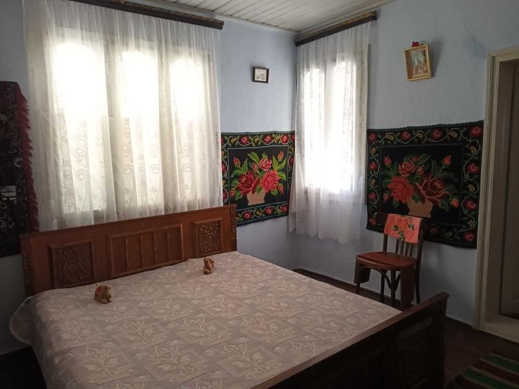 Casă cu 4 camere în Ciorăști