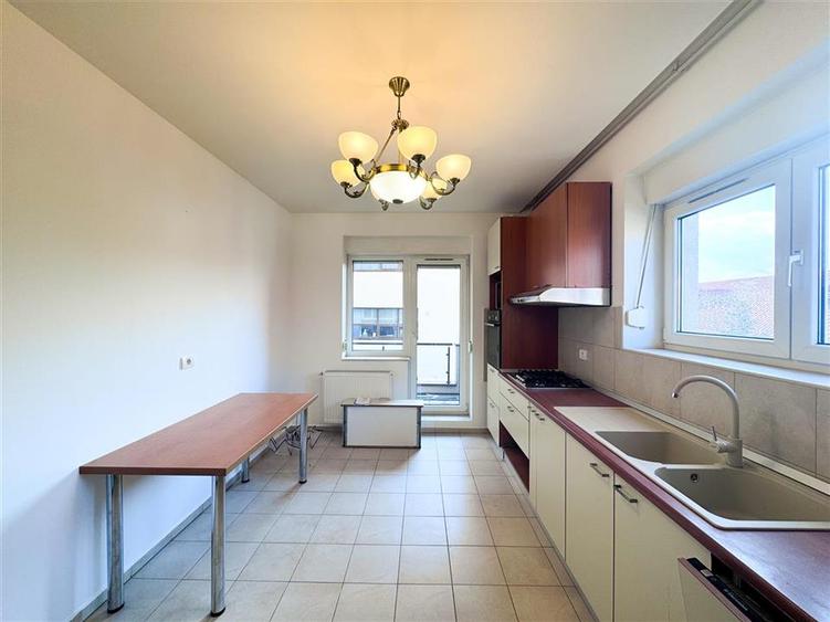 Apartament cu 4 camere decomandat, mobilat în Herăstrău