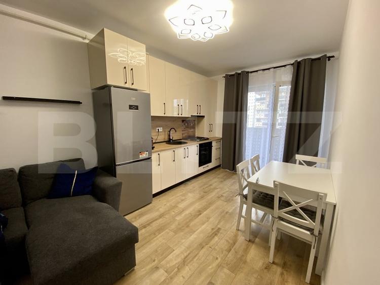 Apartament cu 2 camere semidecomandat, mobilat în Industrială