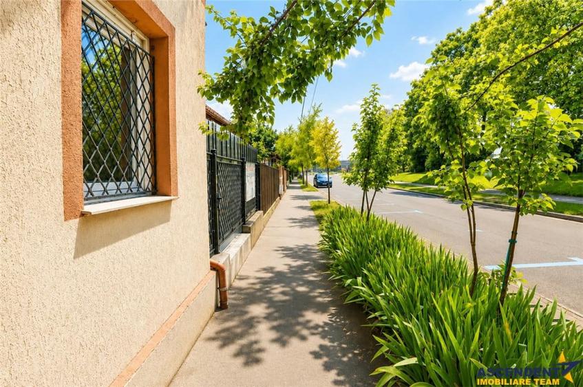 Garsoniera in vila, baie si bucatarie proprie, acces aproape - 4