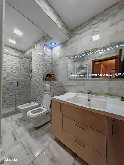 Apartament cu 3 camere în Tractorul