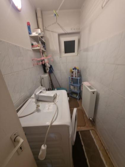 Apartament cu 3 camere decomandat în Sineasca