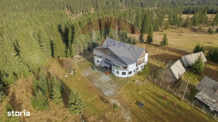 Spațiu comercial, de 1,300 mp, în Mărișel