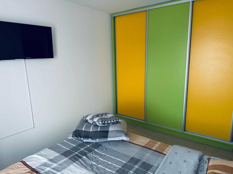 Apartament cu 3 camere decomandat în Florești