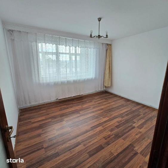 Apartament cu 2 camere decomandat în Cornișa