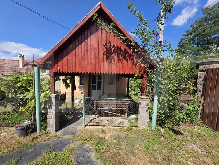 Casă individuală cu 3 camere cu Teren 1208 Mp în Micfalău