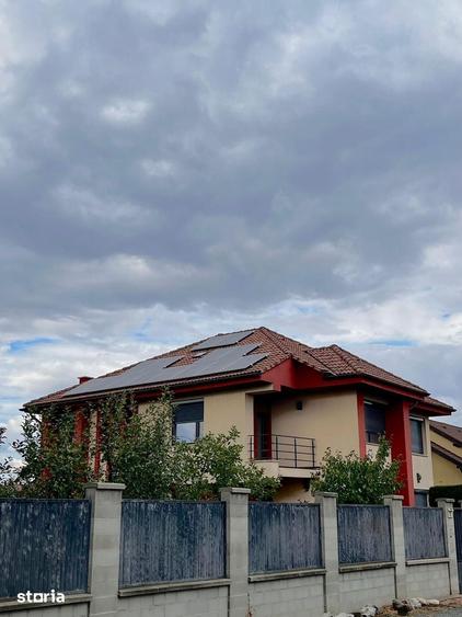 Casă cu 5 camere cu Teren 1098 Mp în Vladimirescu