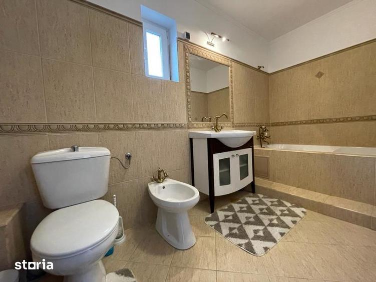 Casă cu 4 camere cu Teren 77 Mp în Florești
