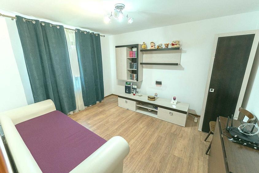 Casă cu 3 camere cu Teren 354 Mp în Central