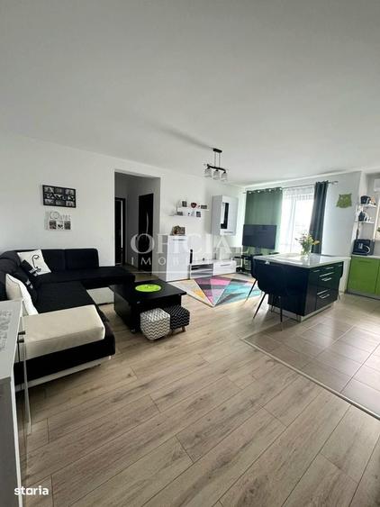 Apartament cu 3 camere semidecomandat în Florești