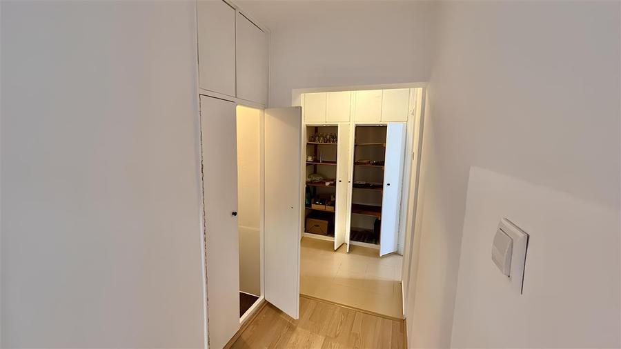 Apartament cu 2 camere decomandat, mobilat în Județean
