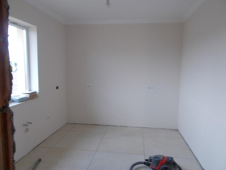 Casă individuală cu 3 camere cu Teren 500 Mp în Ghiroda