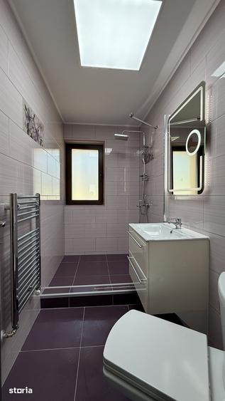 Apartament cu 4 camere decomandat în Central