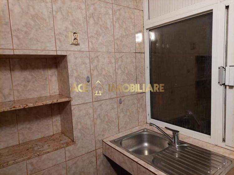 Apartament cu 2 camere decomandat, mobilat în Rahova