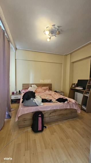 Apartament cu 2 camere decomandat în Hala Centrală