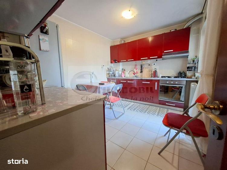 Apartament cu 3 camere, mobilat în Tătărași