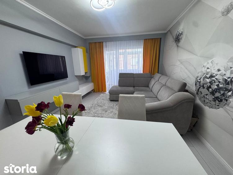 Apartament cu 3 camere decomandat în Drumul Taberei