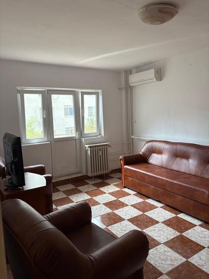 Apartament cu 2 camere semidecomandat în Pantelimon