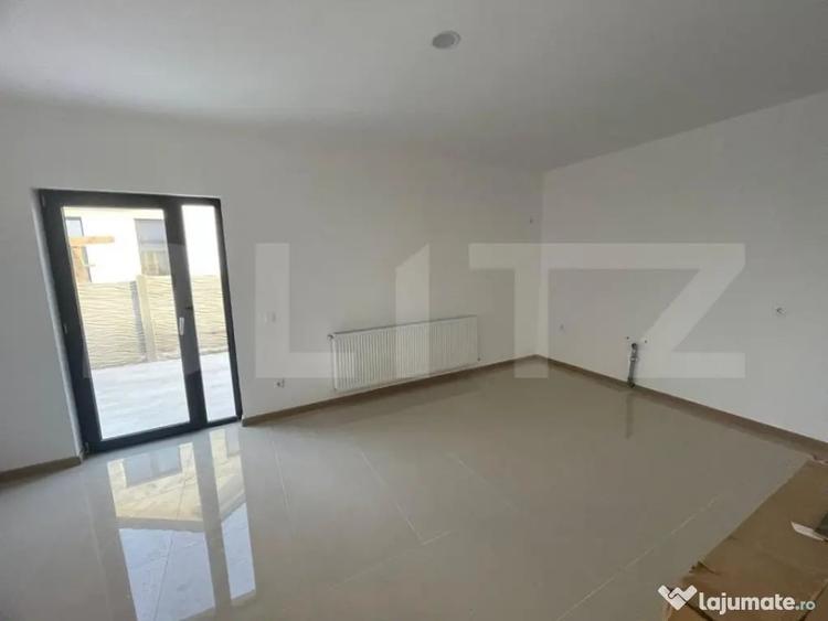 Casă cu 4 camere cu Teren 350 Mp în Malu Mare