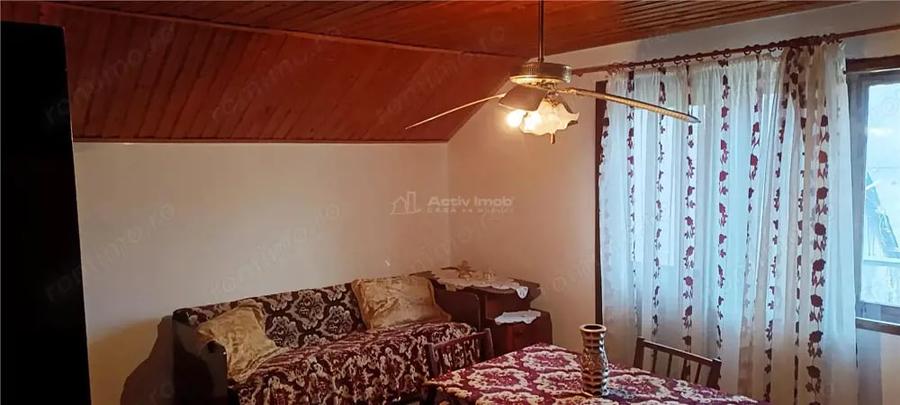 Casă cu 5 camere cu Teren 324 Mp în Berzasca