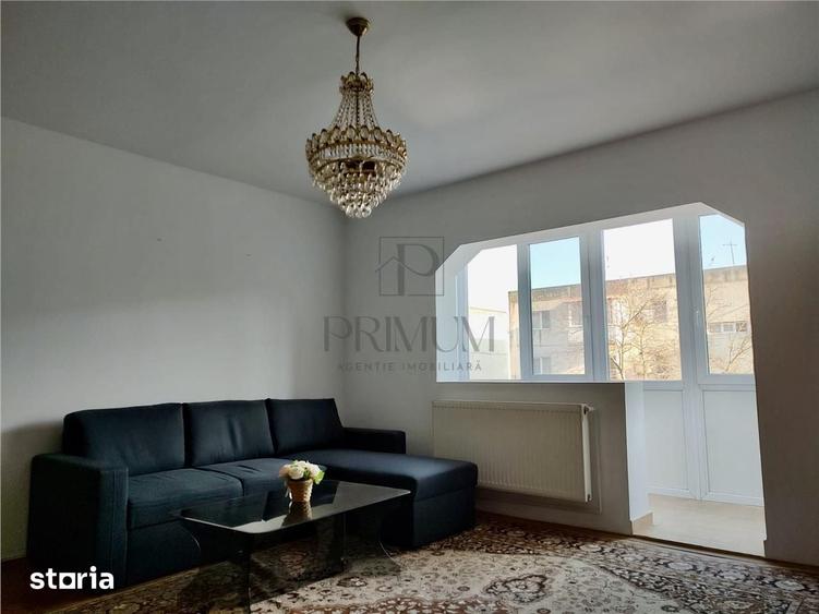 Apartament cu 4 camere decomandat în Girocului