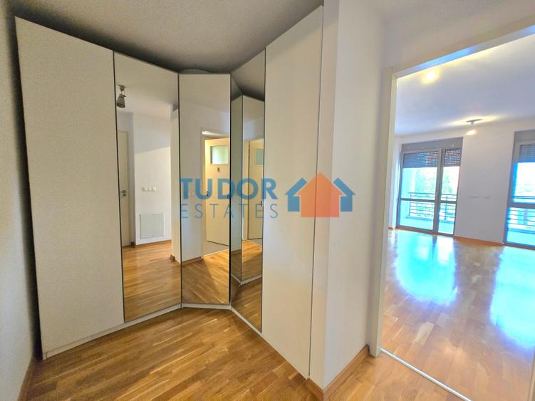 Duplex cu 5 camere cu Canalizare în Sisești