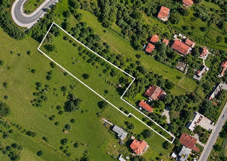 Teren Construcții intravilan de 1449 mp, în Moieciu de Jos
