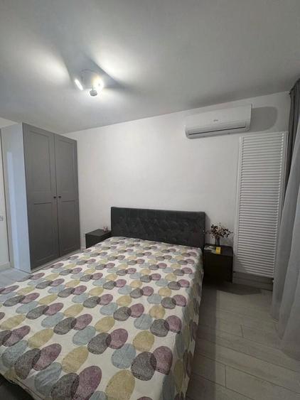 Apartament cu 3 camere decomandat, mobilat în Drumul Taberei