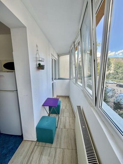 Apartament cu 3 camere decomandat în Astra