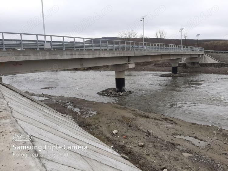 Casă cu 3 camere cu Teren 3800 Mp în Șăușa
