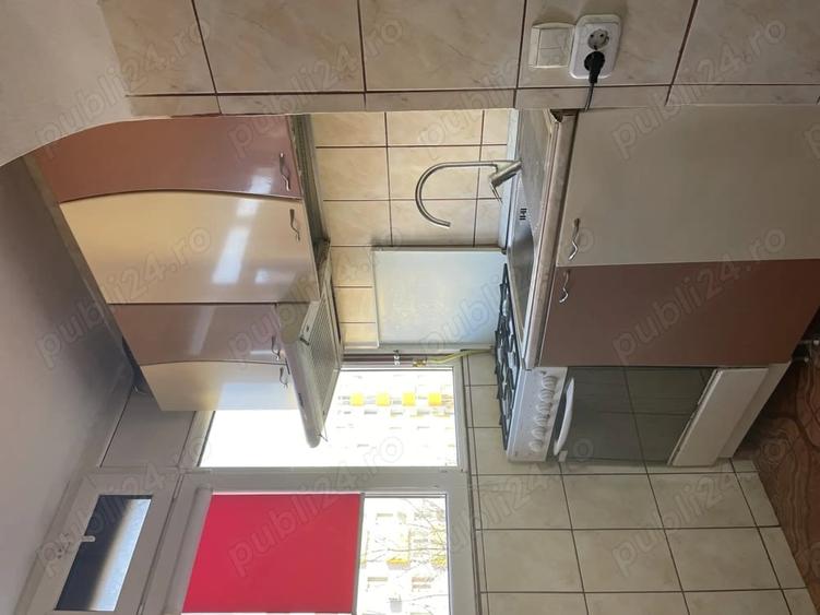 Apartament cu 3 camere semidecomandat în Est