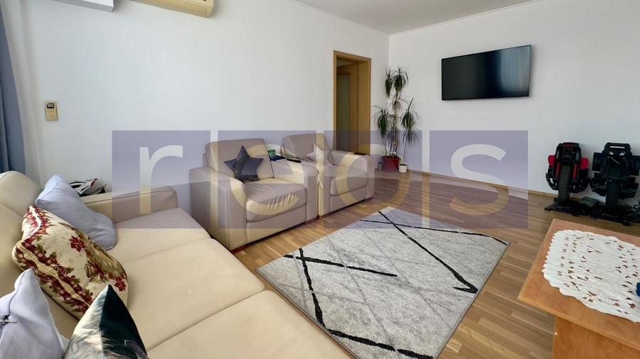 Apartament cu 3 camere semidecomandat, mobilat în Iancului — fotografia 3